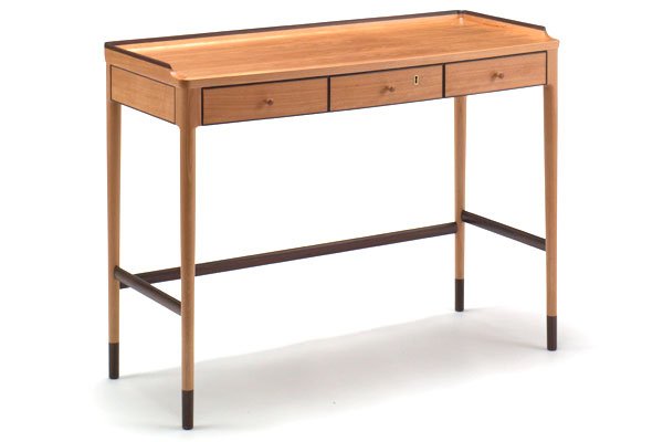 Console sales table dfs