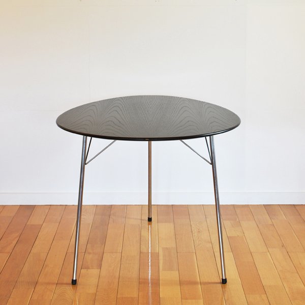 ♯2815A/B/C/D Egg table and Ant chair エッグテーブルセット ｜北欧名作家具のキタニ