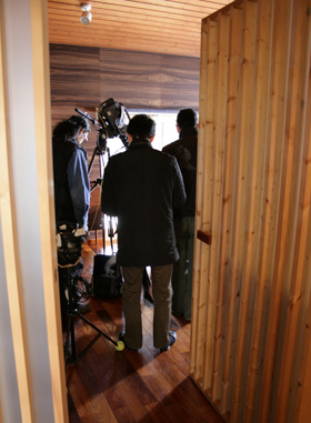 NHK『美の壺』にて紹介 テーマ：「木の椅子